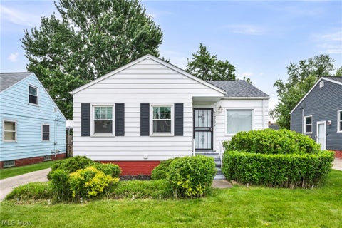 Photo of 12624 Southern Avenue, Garfield Heights, OH 44125 (MLS # 5213807)