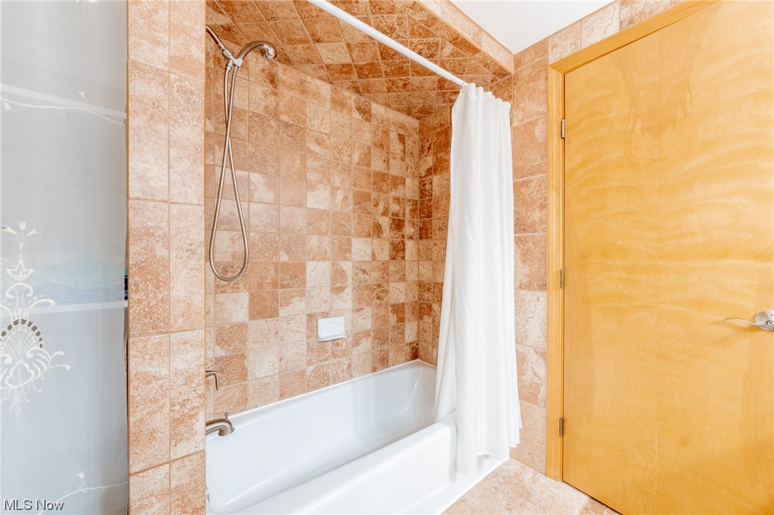 Medina - Residential