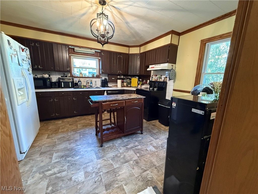 Photo of 125 4th Street NE, Strasburg, OH 44680 (MLS # 5167744)