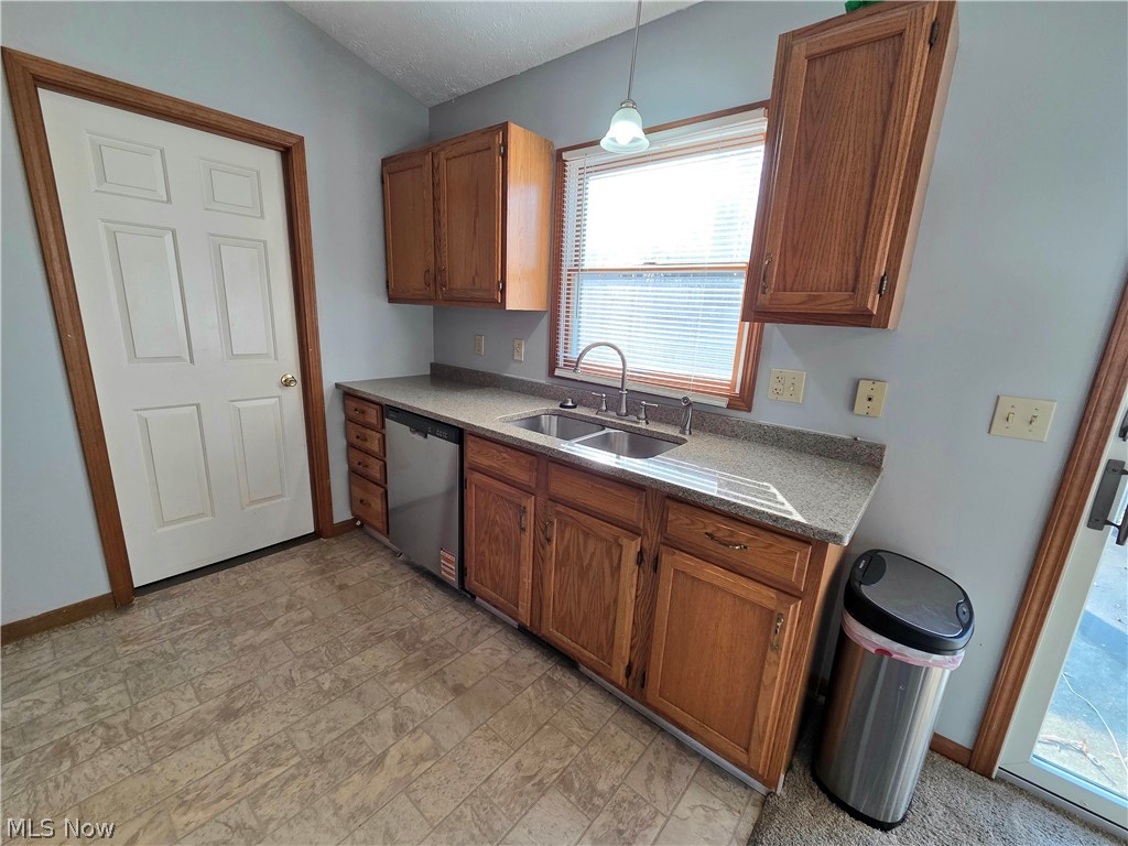 Avon Woods Condo - Residential