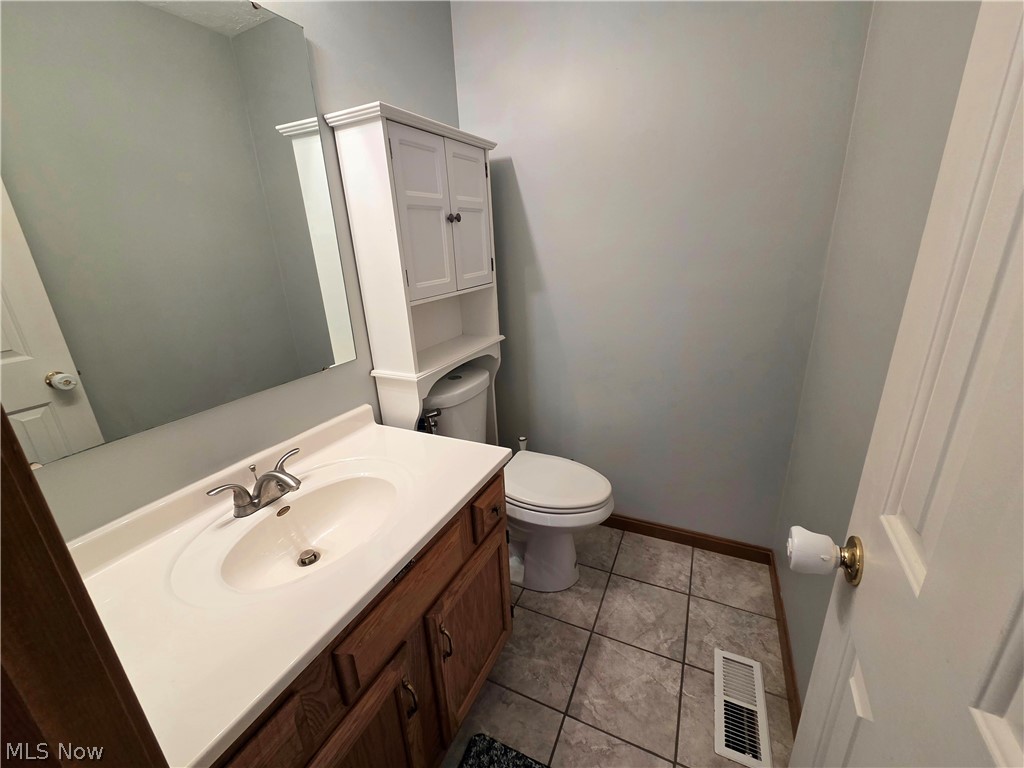 Avon Woods Condo - Residential