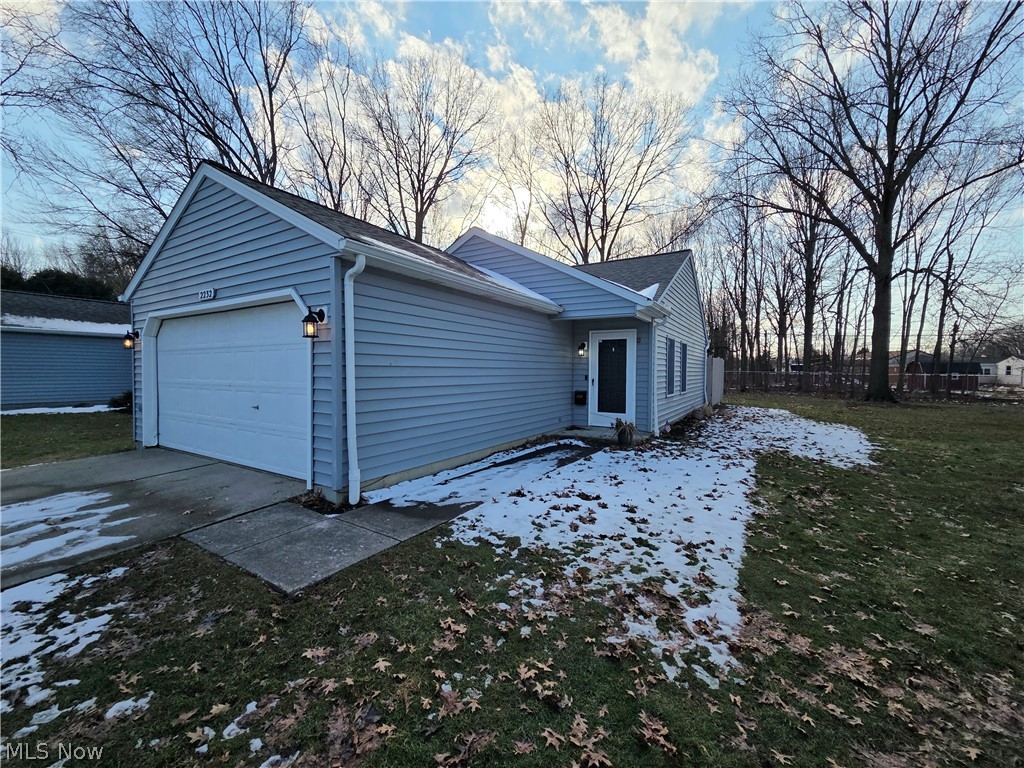 Avon Woods Condo - Residential