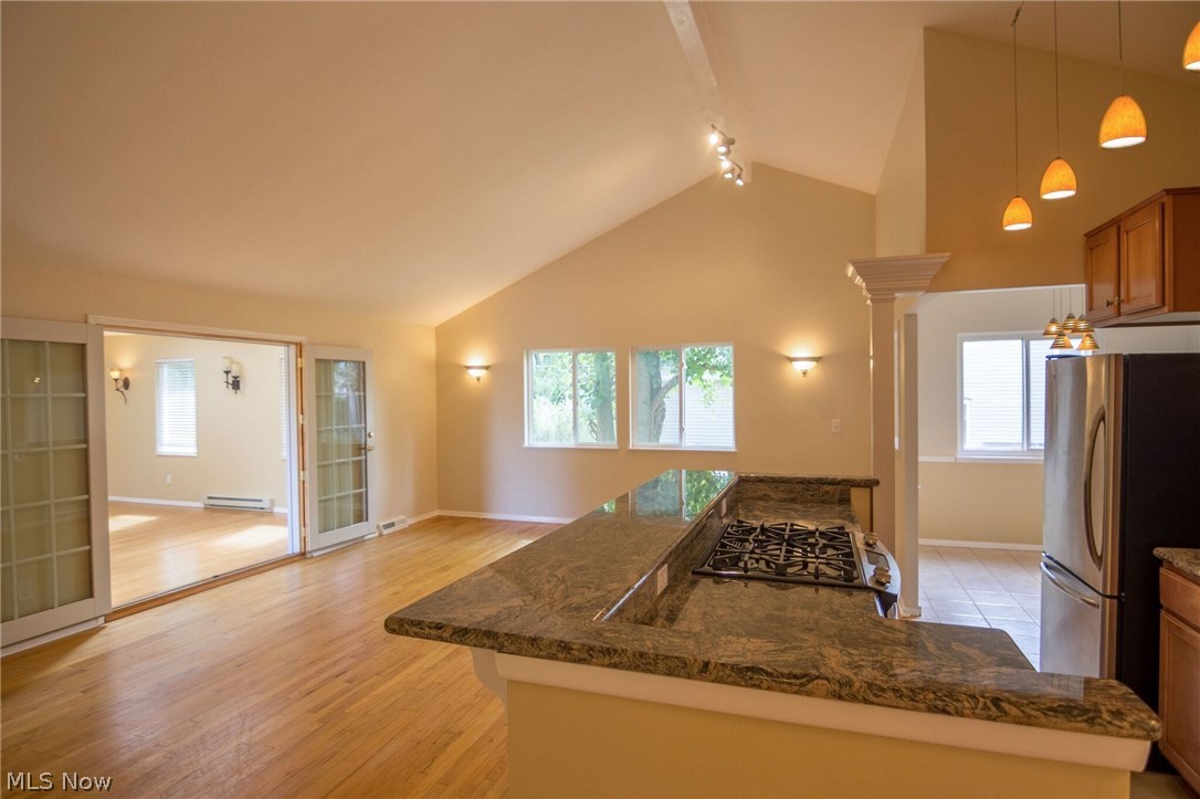 D Neros 09-D - Residential Lease