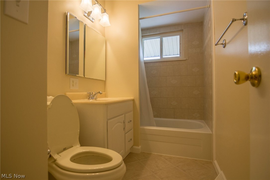 D Neros 09-D - Residential Lease