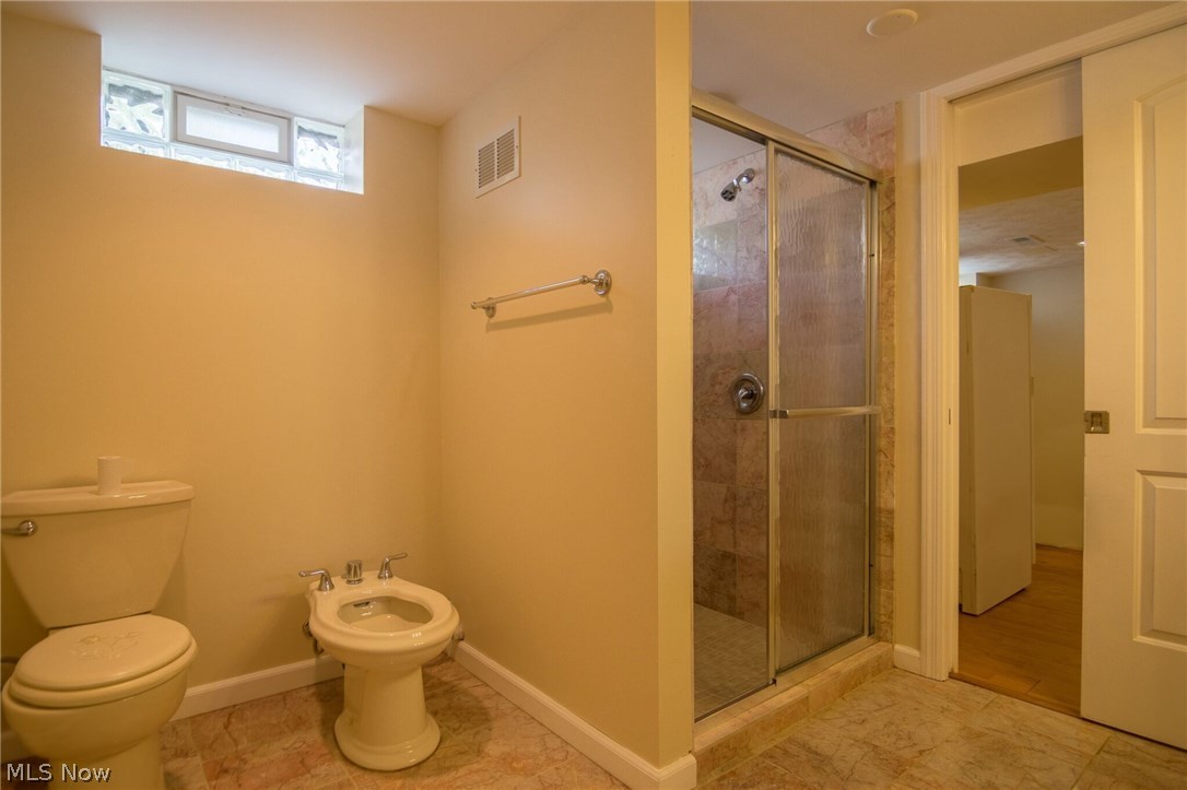 D Neros 09-D - Residential Lease