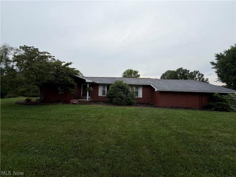Homes For Sale - 1038 College Drive<br/> New Philadelphia, OH 44663