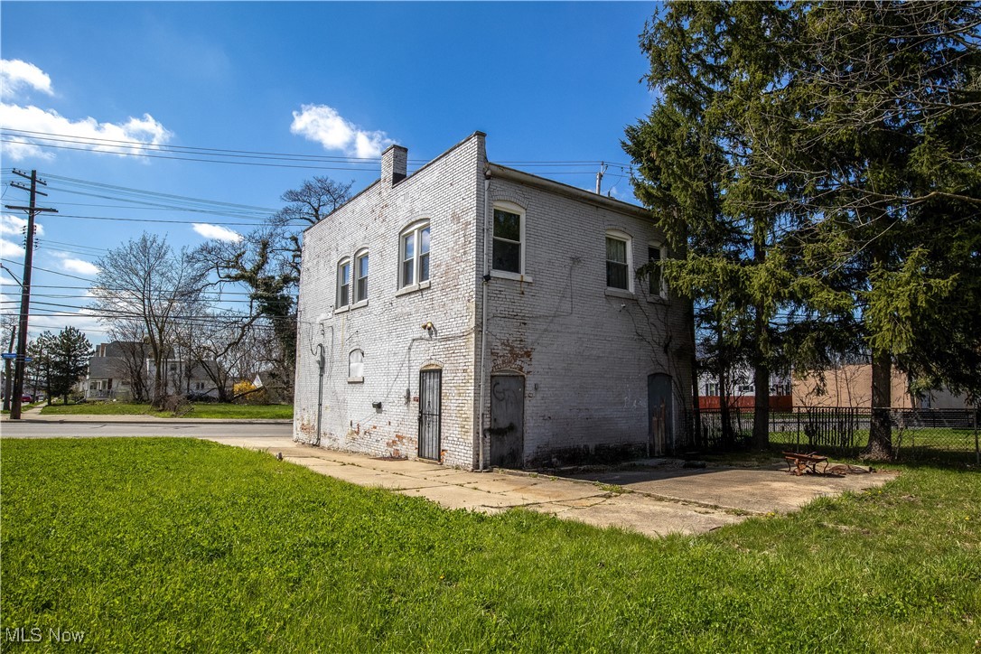 4399 Warner Road