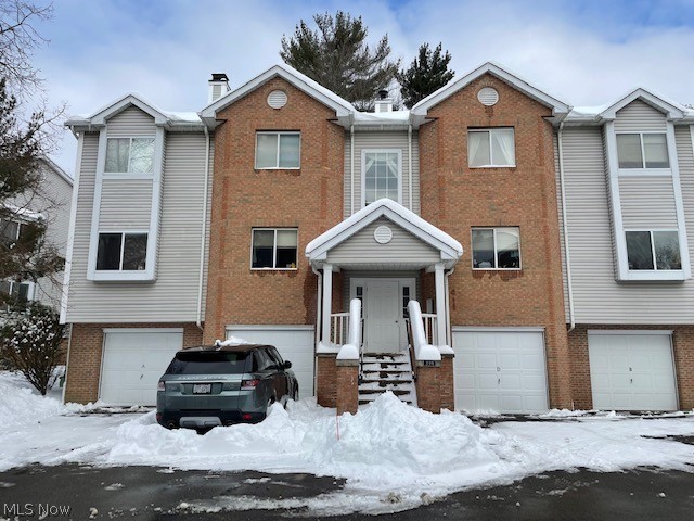 Village/Pointe West - Residential