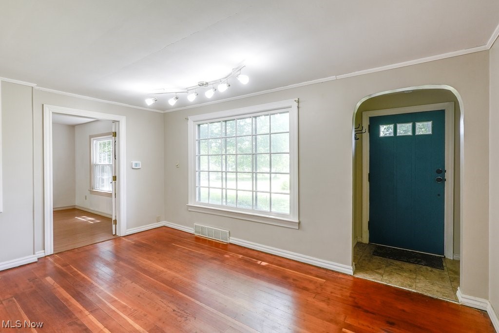 2075 Tallmadge Road