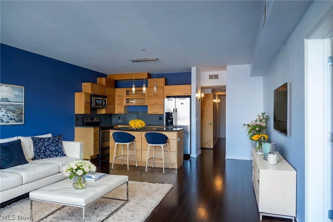 Stonebridge Plaza - Residential