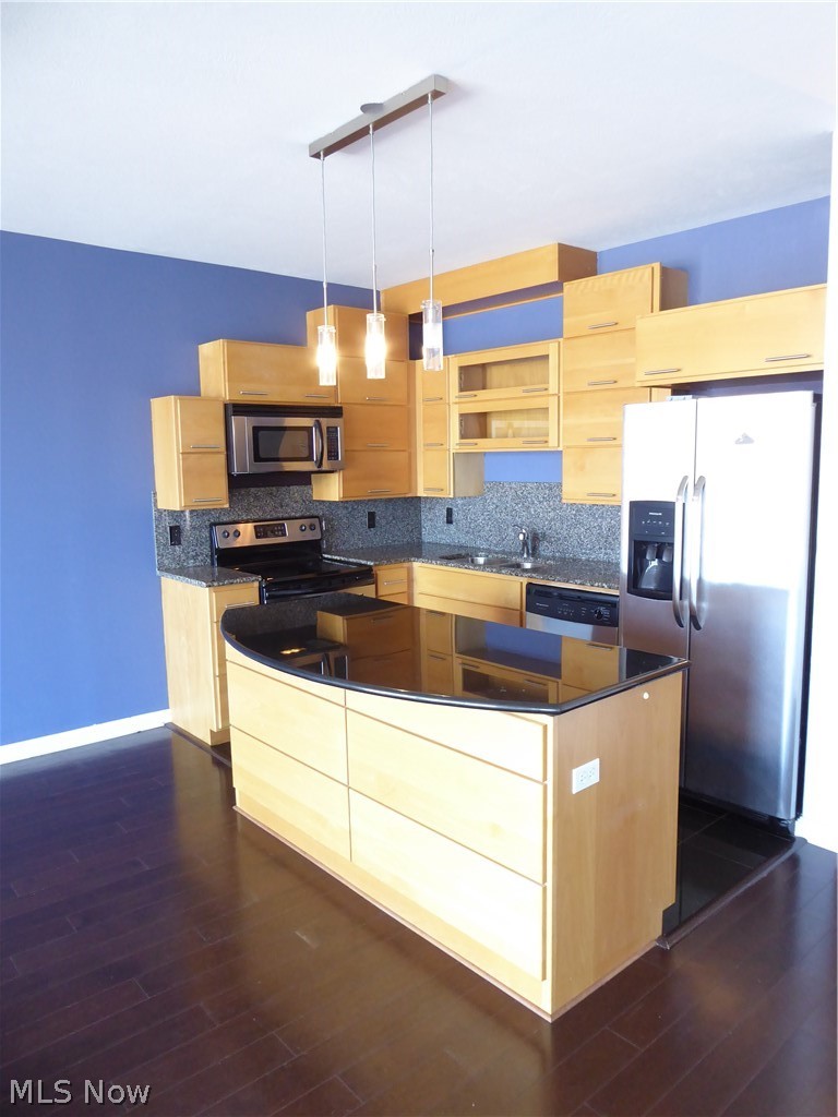 Stonebridge Plaza - Residential