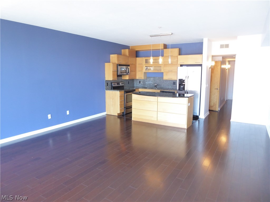 Stonebridge Plaza - Residential