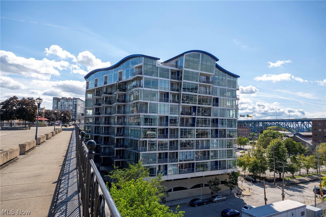 Stonebridge Plaza - Residential