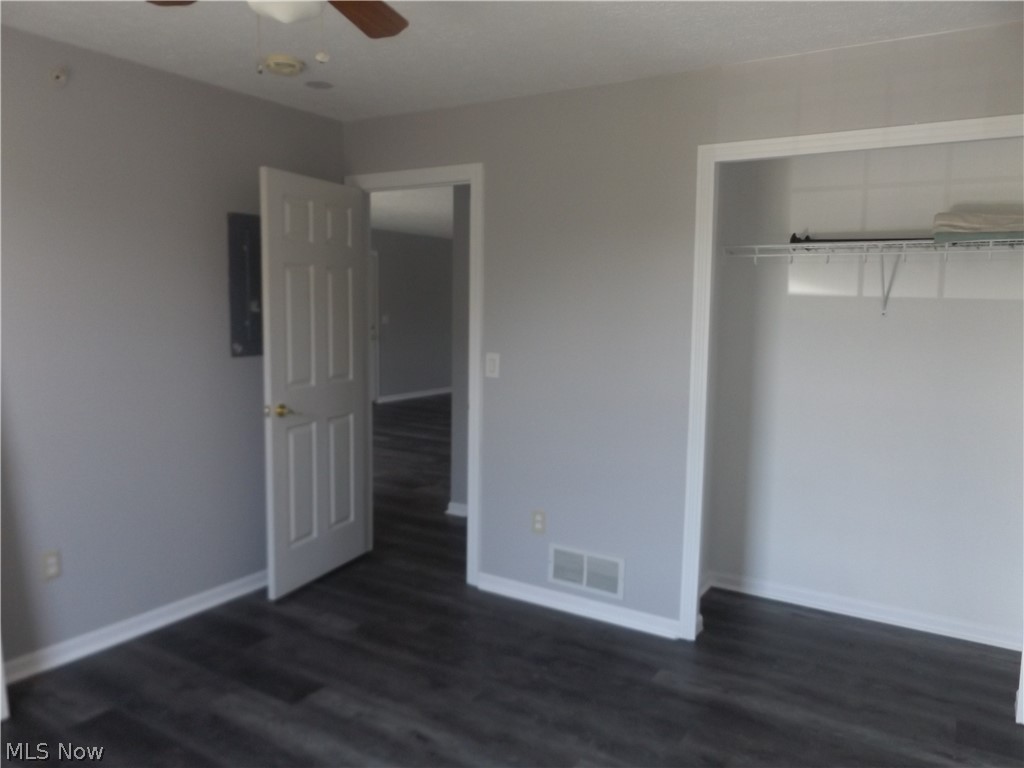 Hampton Court Highrise Condo - Residential