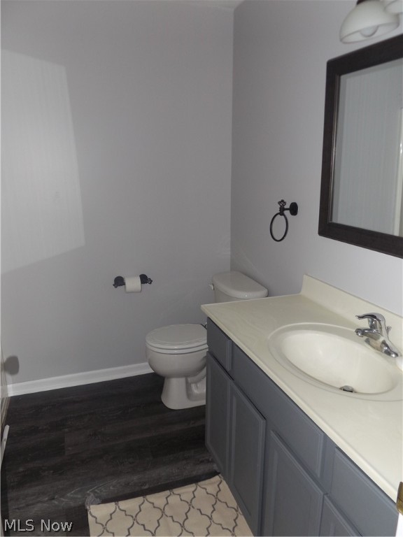 Hampton Court Highrise Condo - Residential