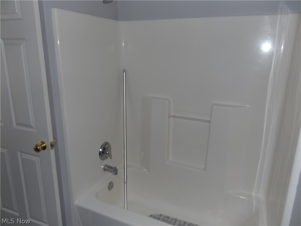 Hampton Court Highrise Condo - Residential