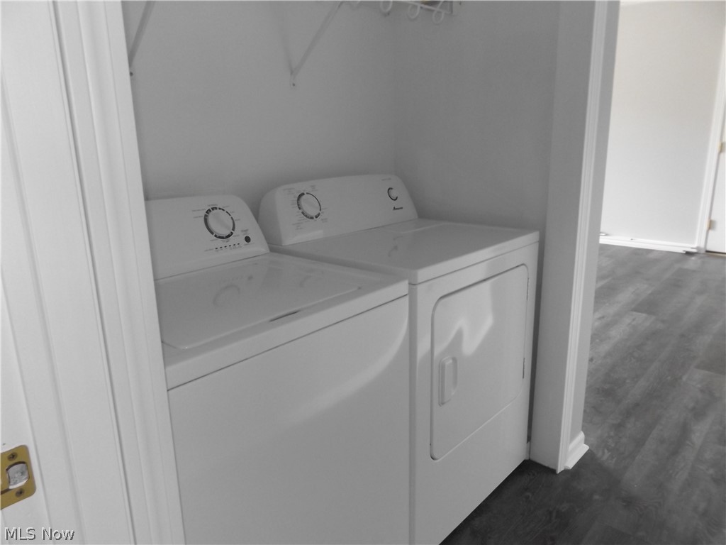 Hampton Court Highrise Condo - Residential