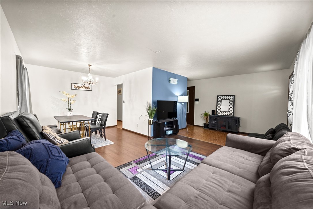 14943 Carol Drive, Maple Heights, Ohio image 4