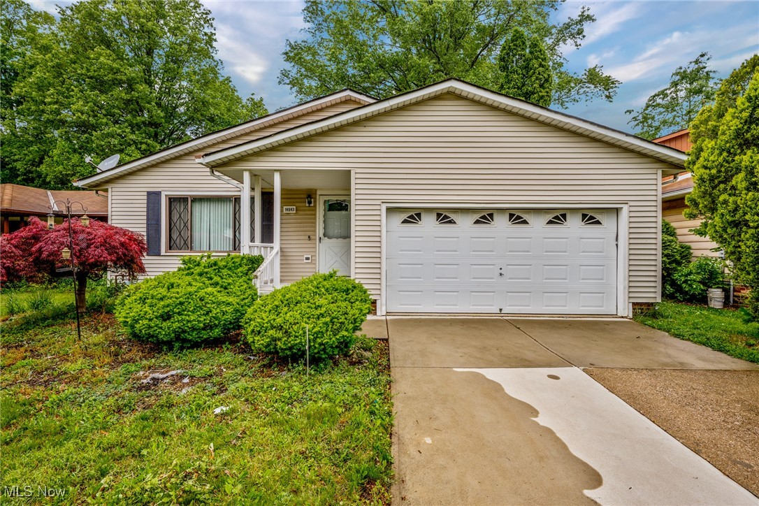 14943 Carol Drive, Maple Heights, Ohio image 1
