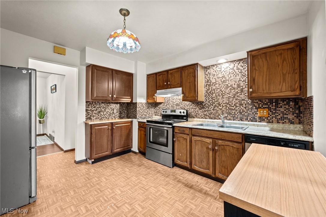 14943 Carol Drive, Maple Heights, Ohio image 10