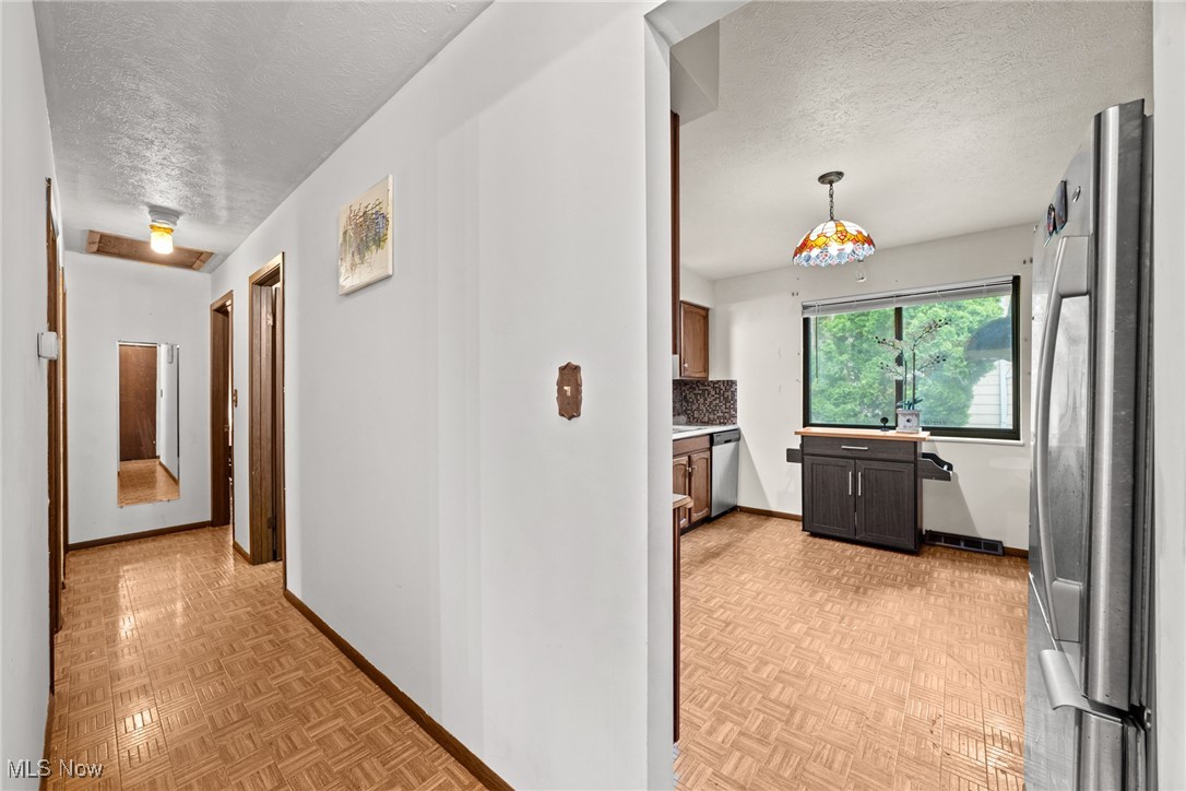14943 Carol Drive, Maple Heights, Ohio image 7