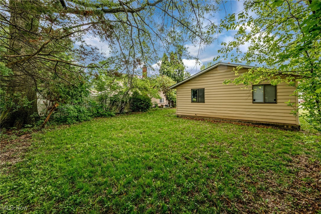 14943 Carol Drive, Maple Heights, Ohio image 32