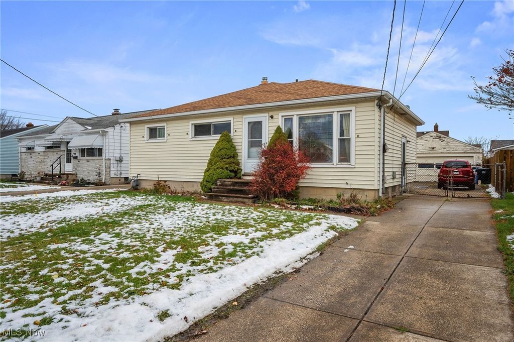 Photo of 15908 Ashland Drive, Brook Park, OH 44142 (MLS # 5175279)