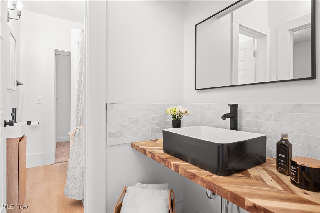 S P & J C Songer 01 - Residential