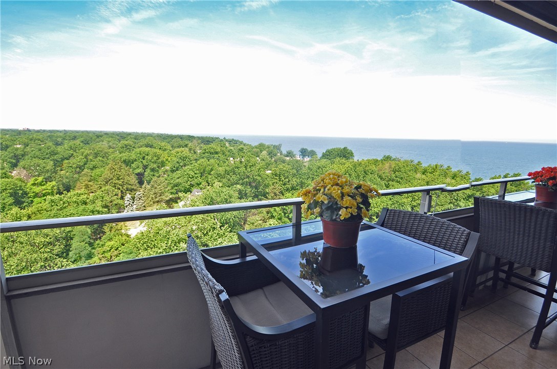 The Carlyle - Residential