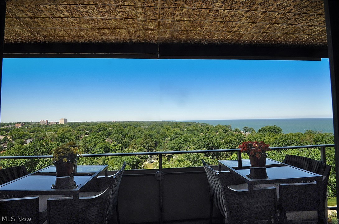 The Carlyle - Residential