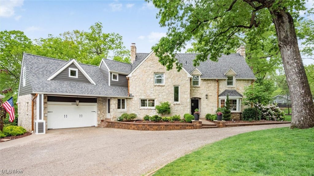 Photo of 1251 Marwood Drive, Zanesville, OH 43701 (MLS # 5179303)