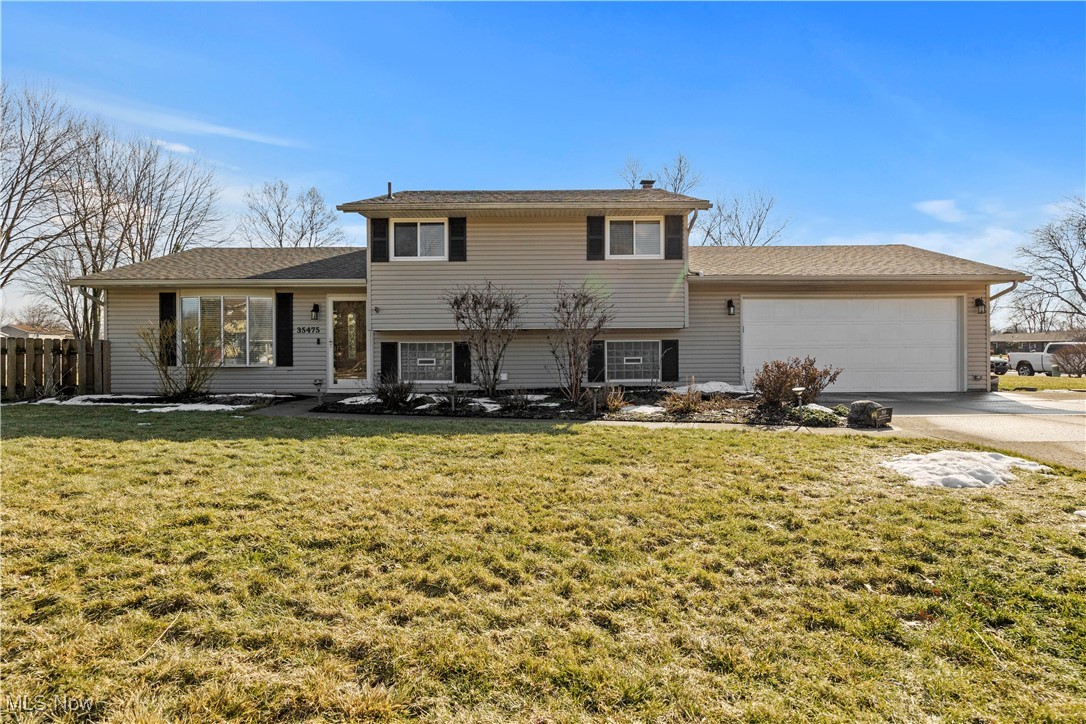 35475 Chesterfield Avenue, North Ridgeville, Ohio image 1
