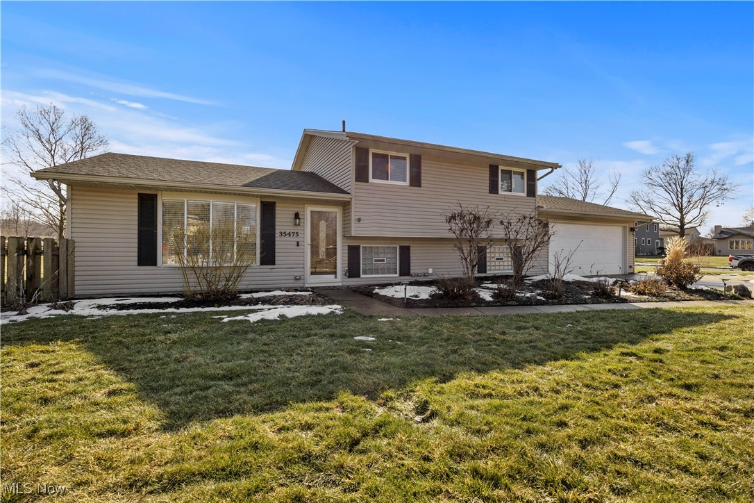 35475 Chesterfield Avenue, North Ridgeville, Ohio image 2