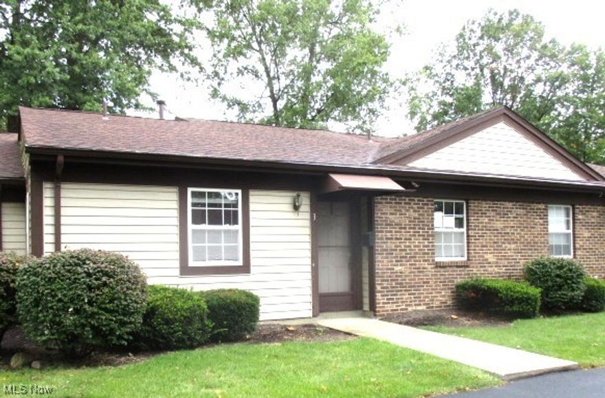 Charming 2 bedroom, 2 bath ranch condo in Nob Hill development featuring a large covered patio and 2 car garage.  Conveniently located to shopping, dining and entertainment.