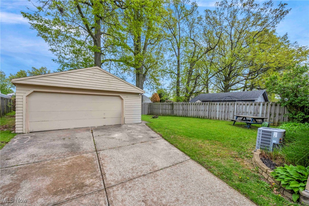 6457 Claudia Drive, Brook Park, Ohio image 26