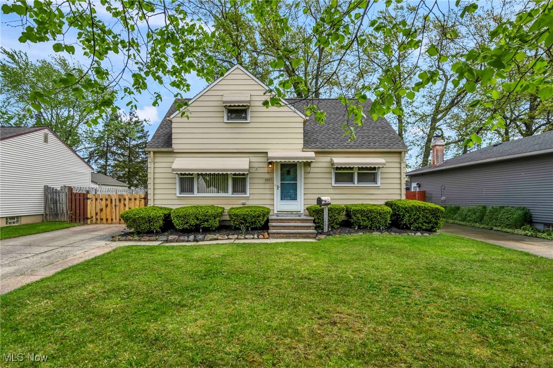 6457 Claudia Drive, Brook Park, Ohio image 1