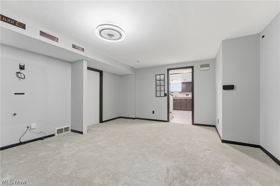 Village/Hartville - Residential