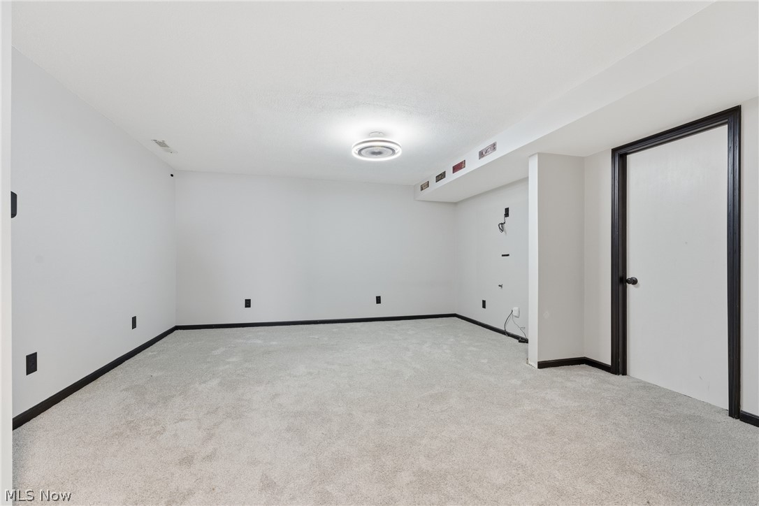 Village/Hartville - Residential