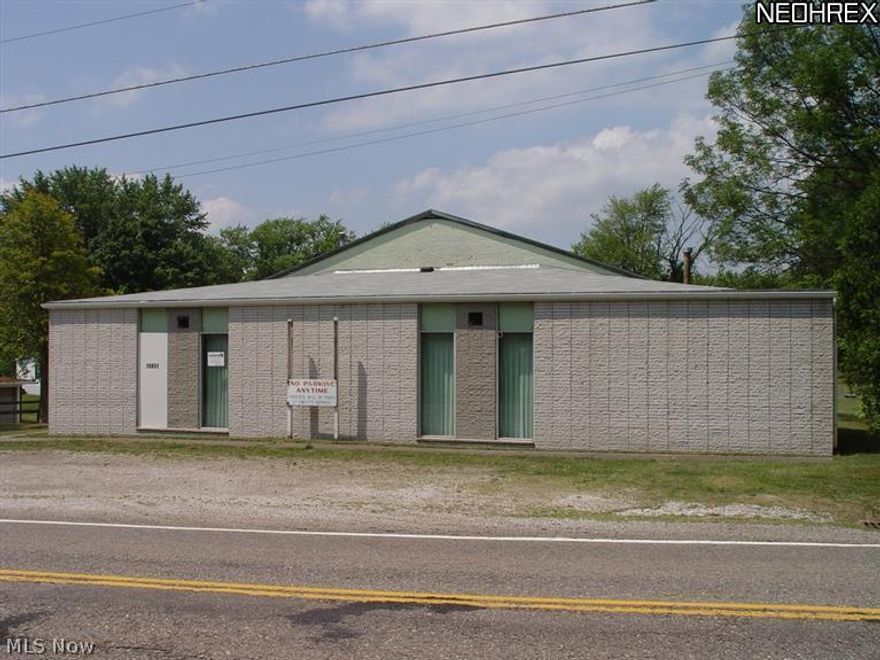 For LEASE: Former 4,164 sf, two-story machine shop with 3 phase electric. Sits on 1.34 acres. Utica Shale area. Front street level has a lobby, two private offices, large conference room and restrooms and is 964 sf. Behind the offices is a 1600 sf work room or machine shop with 10' ceilings. On the 1600 sf lower level there is a walk-out basement which was also used as a machine shop. It has 8' ceilings and a 7' garage door. Recently updated heating systems. Plenty of parking. This property is also for sale. See MLS #3645550.