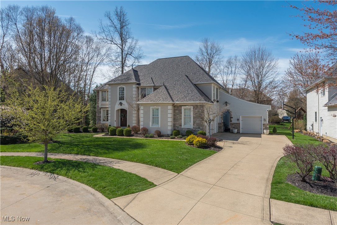33518 Silver Oak Drive, Avon, Ohio image 2