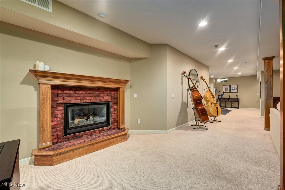 33518 Silver Oak Drive, Avon, Ohio image 38