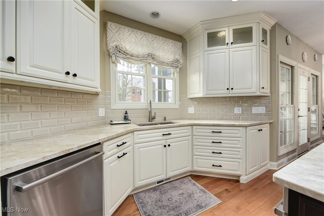 33518 Silver Oak Drive, Avon, Ohio image 20