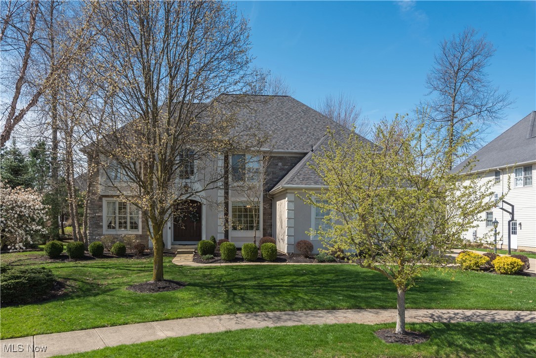 33518 Silver Oak Drive, Avon, Ohio image 1