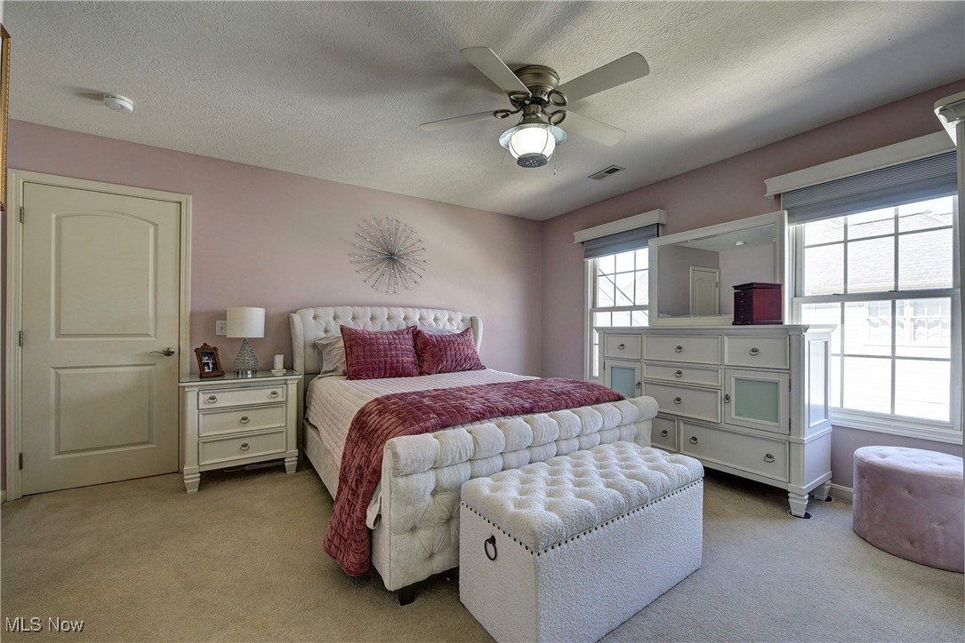 33518 Silver Oak Drive, Avon, Ohio image 31