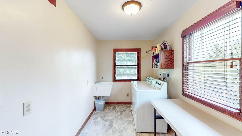 Kent, Ohio 44240, United States, 4 Bedrooms Bedrooms, ,4 BathroomsBathrooms,Residential,Active,187214