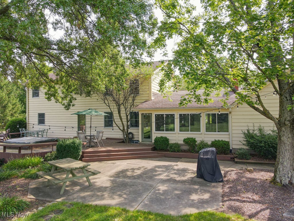 Kent, Ohio 44240, United States, 4 Bedrooms Bedrooms, ,4 BathroomsBathrooms,Residential,Active,187214