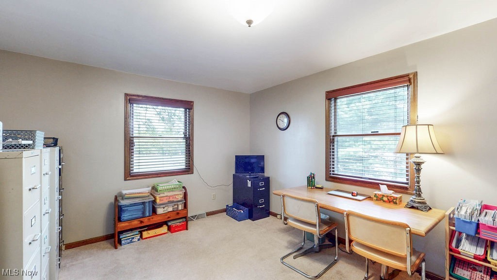 Kent, Ohio 44240, United States, 4 Bedrooms Bedrooms, ,4 BathroomsBathrooms,Residential,Active,187214