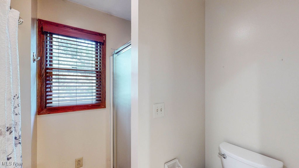 Kent, Ohio 44240, United States, 4 Bedrooms Bedrooms, ,4 BathroomsBathrooms,Residential,Active,187214