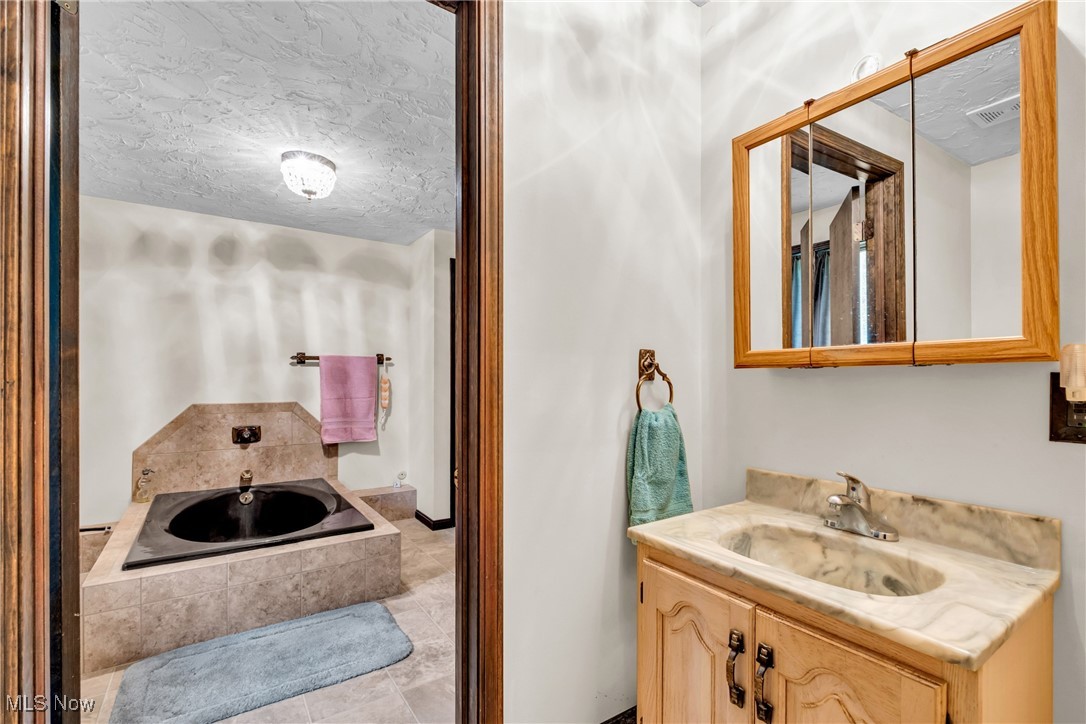 11501 Stafford Road, Chagrin Falls, Ohio image 20
