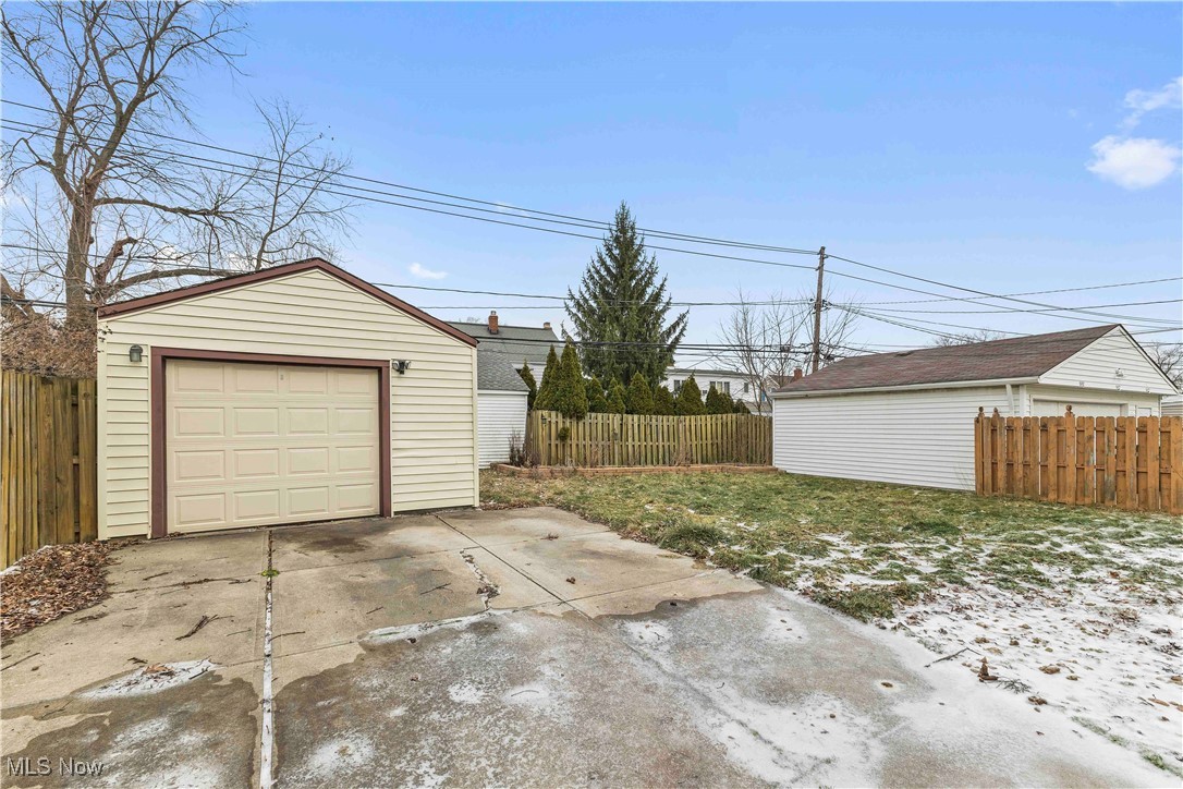 12105 Shady Oak Boulevard, Garfield Heights, Ohio image 20